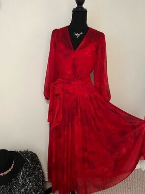 American Living Red V-Neck Long Sleeve Pleated Tie-Waist Dress